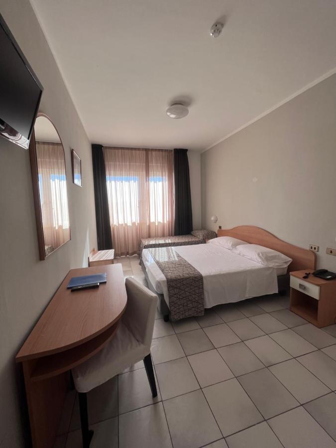 Hotel Letizia Follonica Zewnętrze zdjęcie